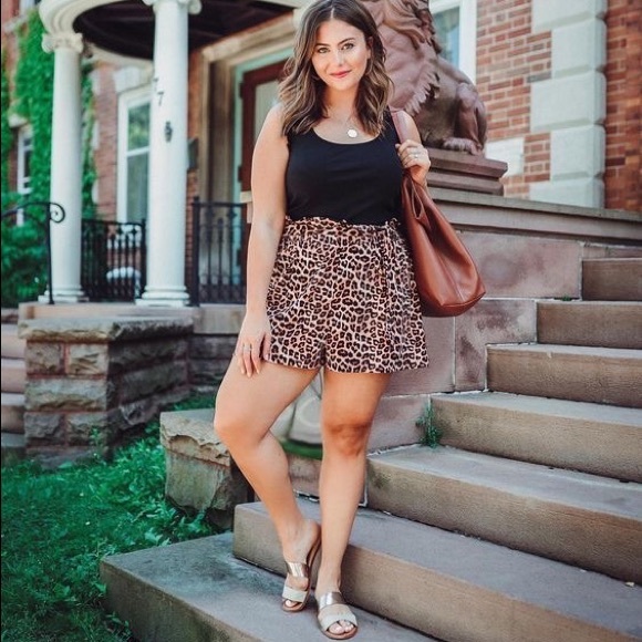 Leopard Print Shorts.Size- XS - Picture 11 of 12